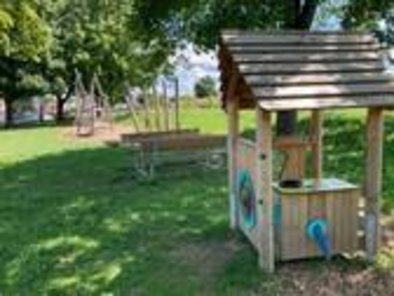 verschiedene Spielgeräte für die kleineren Besucher